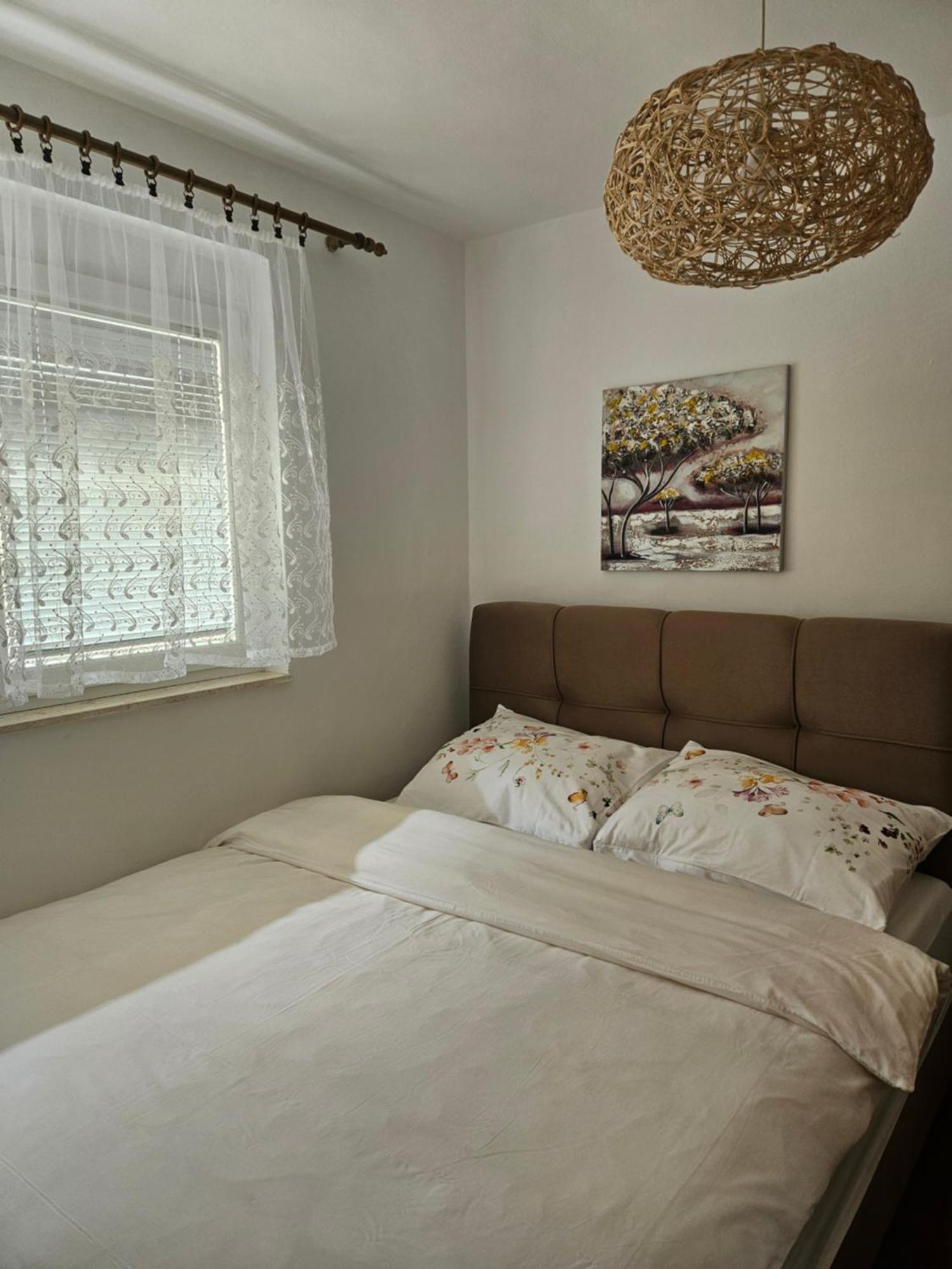 Apartman Noa Knin Exterior photo